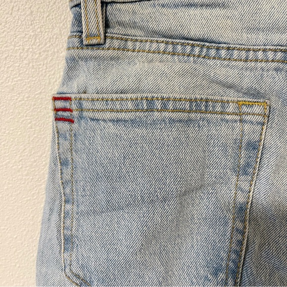 Urban Outfitters BDG Girlfriend High Rise Cutoff Denim Shorts Raw Hem Light-26 - Picture 8 of 11